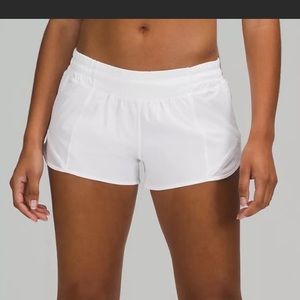 lululemon white low rise hotty hot short 2.5”